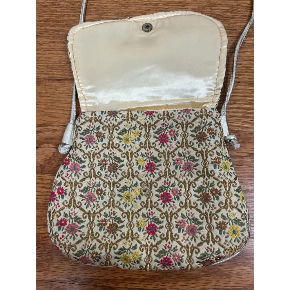 Vintage La Regale Gold Evening Bag Shoulder Purse Beaded Strap Embroidered
